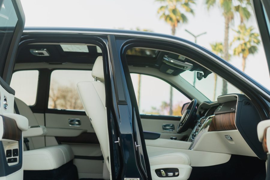 Hire Rolls-Royce Cullinan with Driver