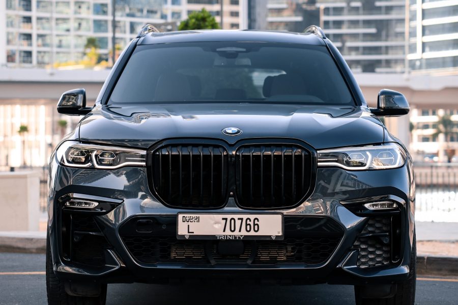 Hire BMW X7 40i with Driver in Dubai