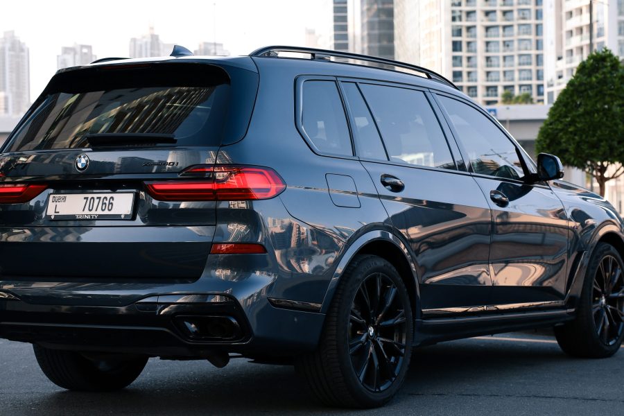 Hire BMW X7 40i with Driver in Dubai