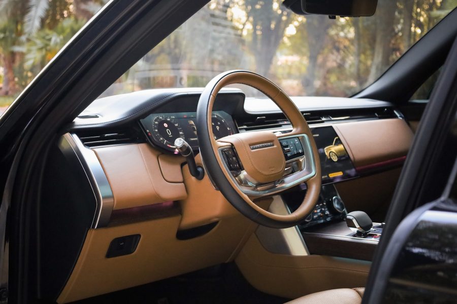 Hire Range Rover Vogue Autobiography With Driver
