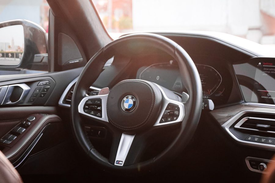 Hire BMW X7 40i with Driver in Dubai
